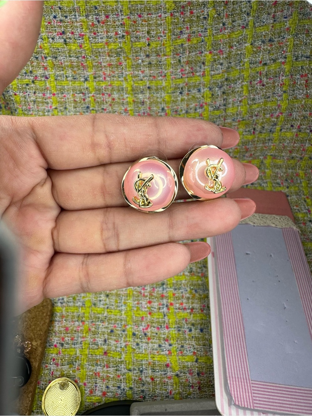 AA great Pink Enamel Gold-Tone Logo Clip Earrings